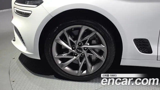 Genesis G70 2023 thumb 5