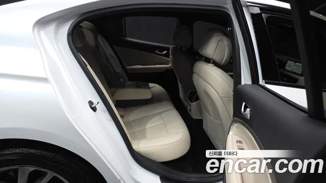 Genesis G70 2023 thumb 12