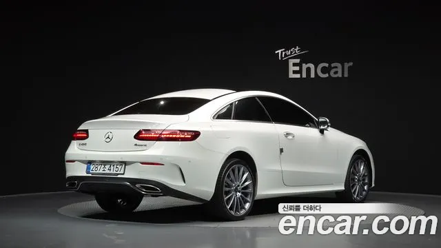 Mercedes-Benz E-Класс 2023 thumb 2