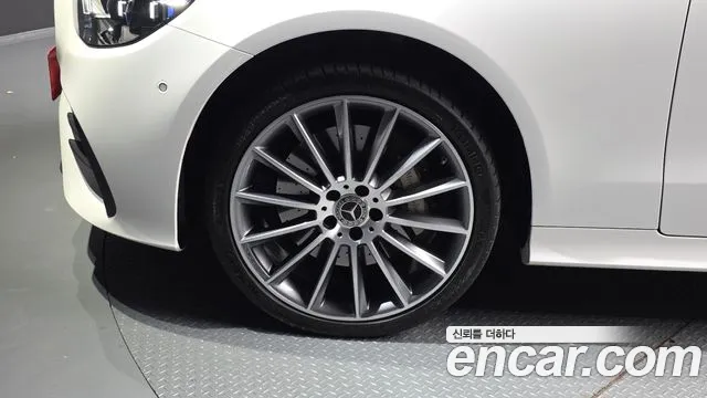 Mercedes-Benz E-Класс 2023 thumb 5