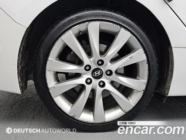 Hyundai i40 2013 thumb 5