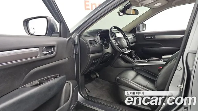 Renault-KoreaSamsung Koleos 2016 thumb 10
