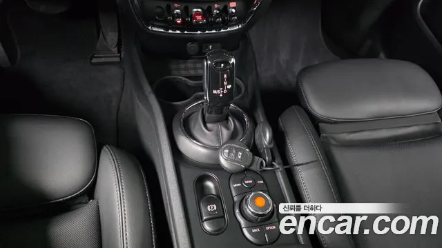 MINI Clubman 2021 thumb 9