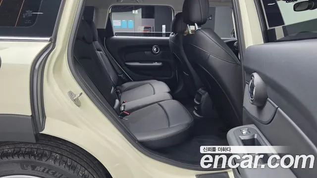 MINI Clubman 2021 thumb 12