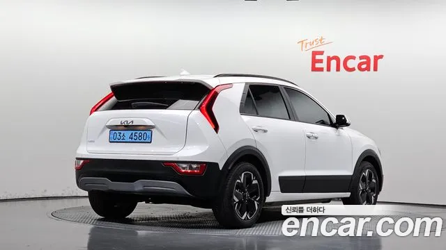 Kia Niro 2022 thumb 2