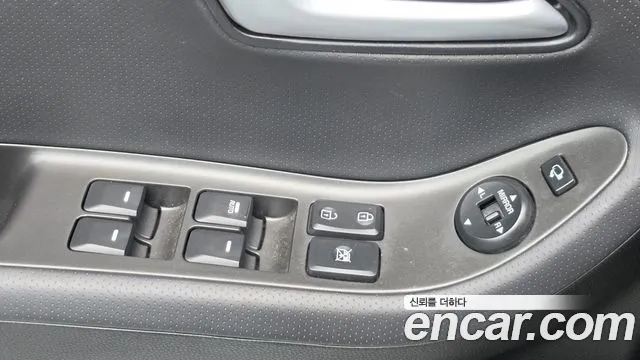 Kia Morning 2016 thumb 12