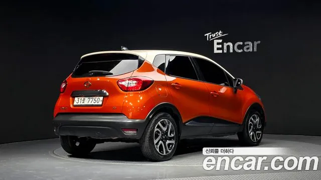 Renault-KoreaSamsung Captur 2013 thumb 2