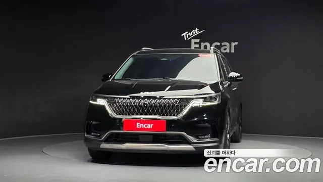 Kia Carnival 2023 thumb 2