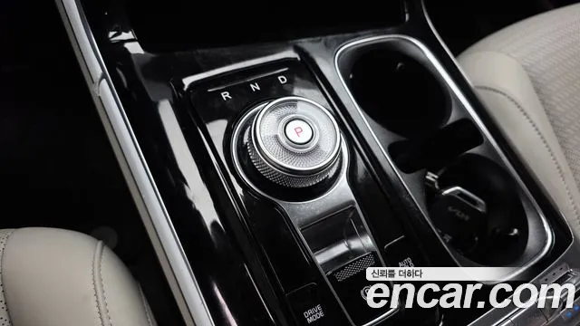 Kia Carnival 2023 thumb 8