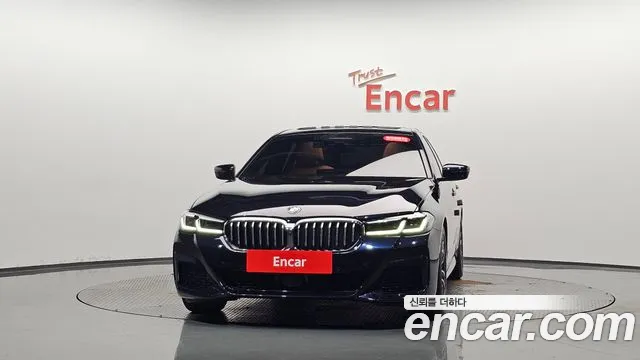 BMW 5-Series 2023 thumb 2