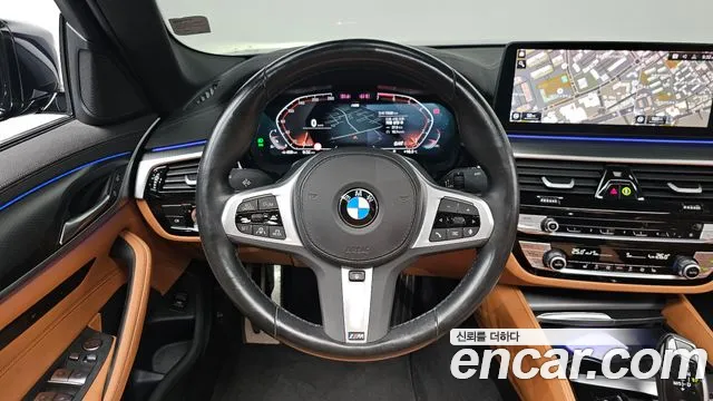 BMW 5-Series 2023 thumb 12