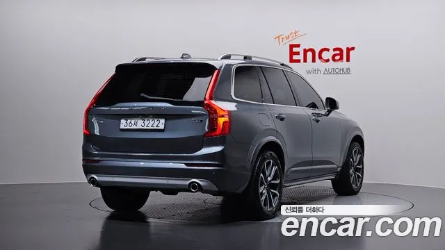 Volvo XC90 2018 thumb 2