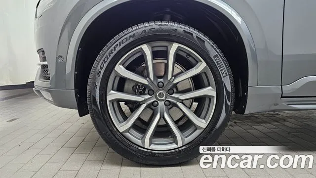 Volvo XC90 2018 thumb 5