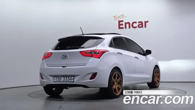 Hyundai i30 2014 thumb 2
