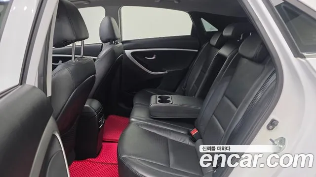 Hyundai i30 2014 thumb 12