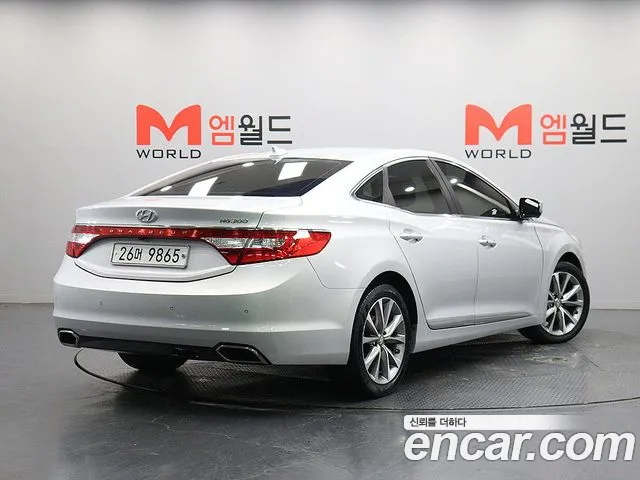 Hyundai Grandeur 2015 thumb 3