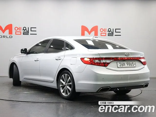 Hyundai Grandeur 2015 thumb 4