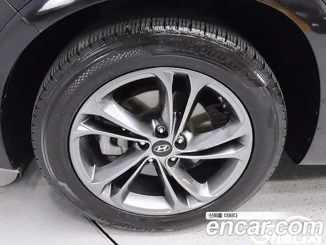 Hyundai Santa Fe 2019 thumb 5
