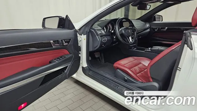Mercedes-Benz E-Класс 2015 thumb 10