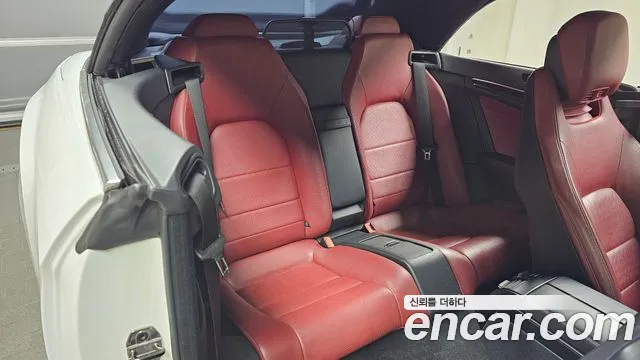 Mercedes-Benz E-Класс 2015 thumb 12