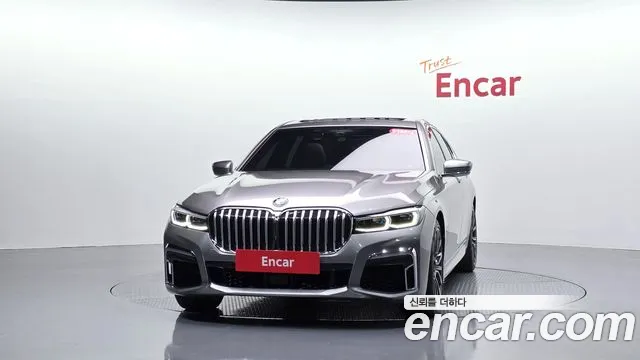 BMW 7-Series 2022 thumb 2