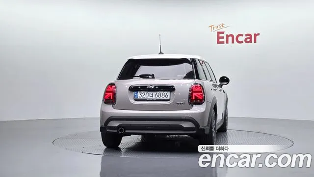 MINI Hatch 2024 thumb 3