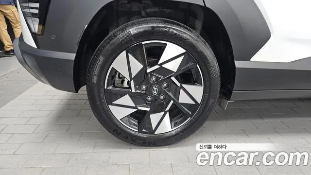 Hyundai Kona 2023 thumb 5
