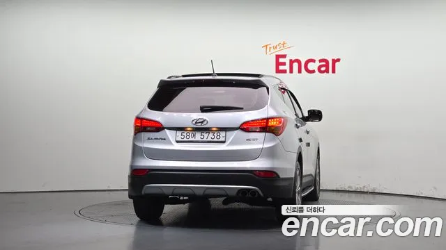 Hyundai Santa Fe 2013 thumb 4
