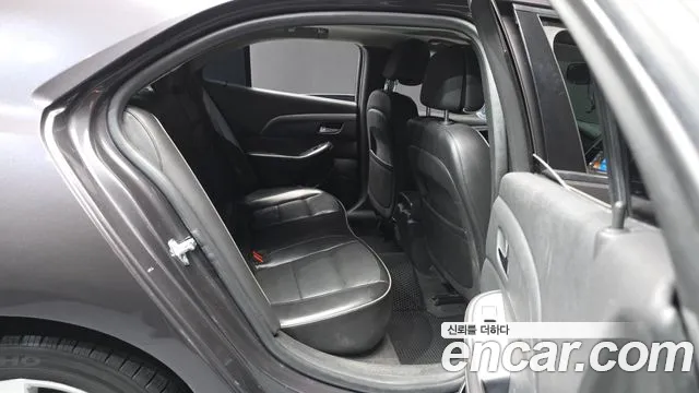 ChevroletGMDaewoo Malibu 2013 thumb 12