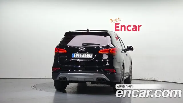 Hyundai Santa Fe 2017 thumb 4