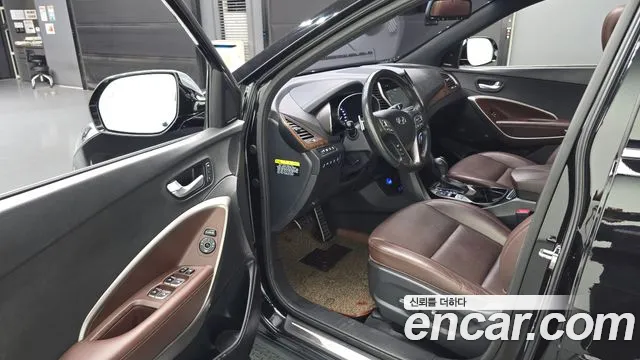 Hyundai Santa Fe 2017 thumb 10