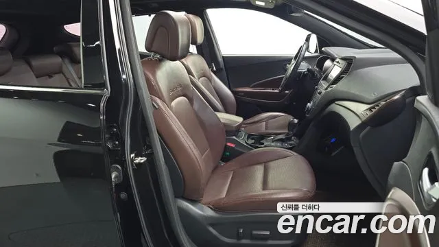Hyundai Santa Fe 2017 thumb 12