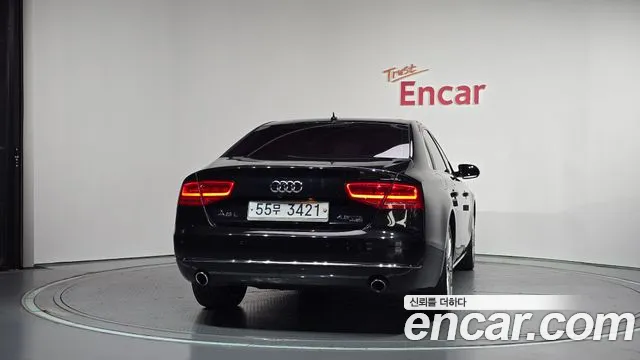 Audi A8 2013 thumb 4