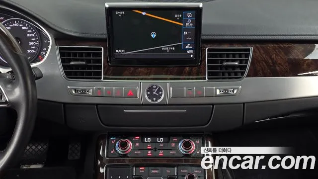Audi A8 2013 thumb 12