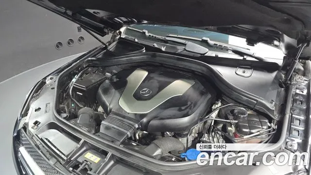 Mercedes-Benz GLE 2016 thumb 5