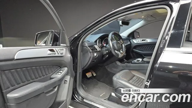 Mercedes-Benz GLE 2016 thumb 9