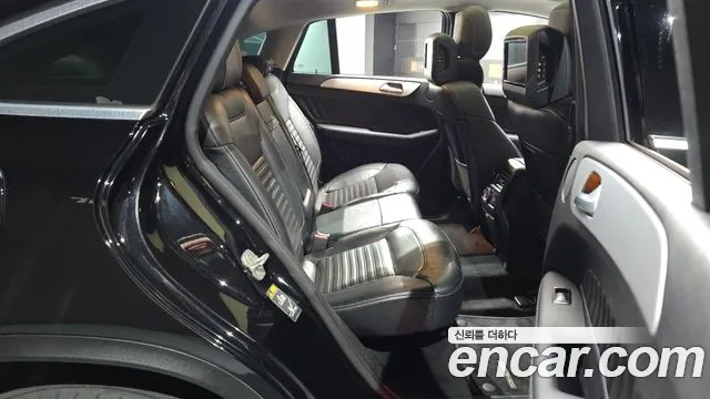 Mercedes-Benz GLE 2016 thumb 10