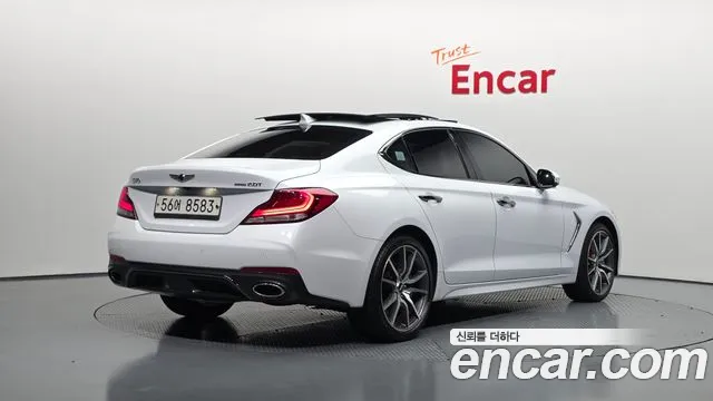 Genesis G70 2017 thumb 2