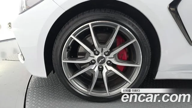 Genesis G70 2017 thumb 5