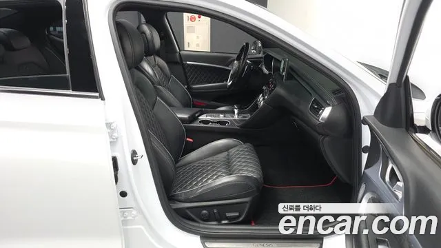 Genesis G70 2017 thumb 11