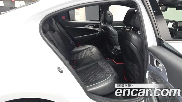 Genesis G70 2017 thumb 12
