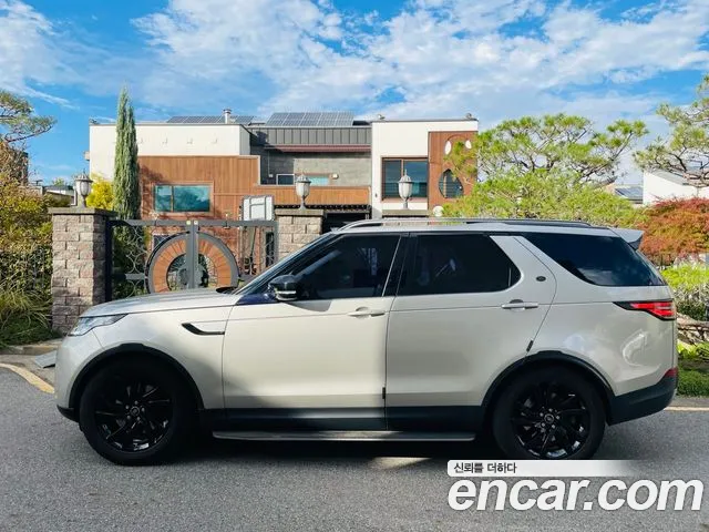 Land Rover Discovery 2017 thumb 3