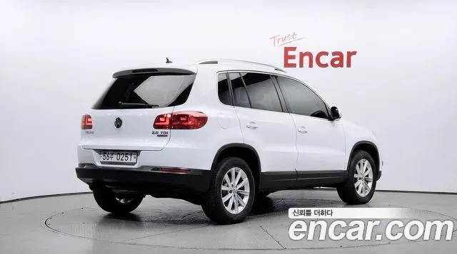Volkswagen Tiguan 2015 thumb 2