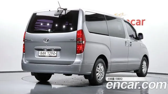 Hyundai Starex 2016 thumb 2