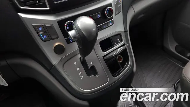 Hyundai Starex 2016 thumb 9