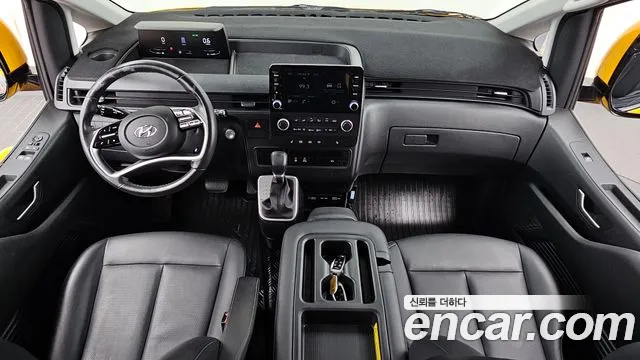 Hyundai Staria 2023 thumb 7