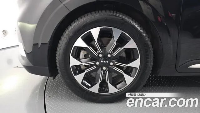 Kia Carnival 2022 thumb 5