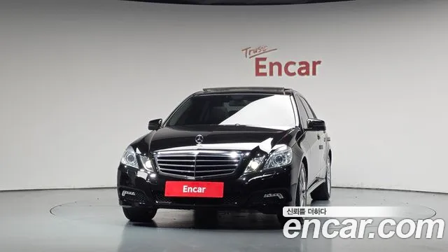 Mercedes-Benz E-Класс 2009 thumb 3