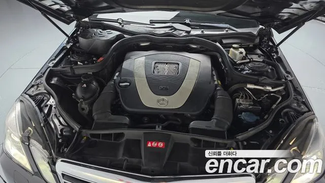 Mercedes-Benz E-Класс 2009 thumb 6