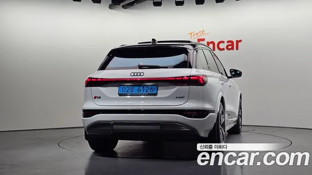 Audi Q6 e-tron 2025 thumb 4